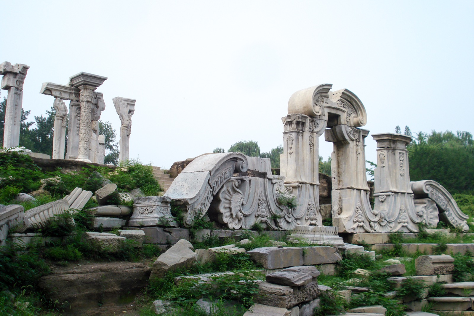 Old Summer Palace ruins park